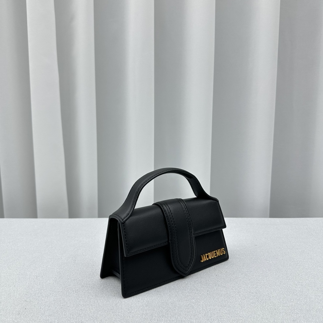 Jacquemus Satchel Bags